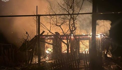 Пожежі на Харковщині: Рятувальники боролися з наслідками російських обстрілів
