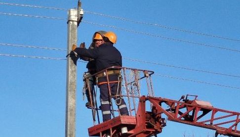 Відновлено електропостачання в десяти селах Харковащини після обстрілів
