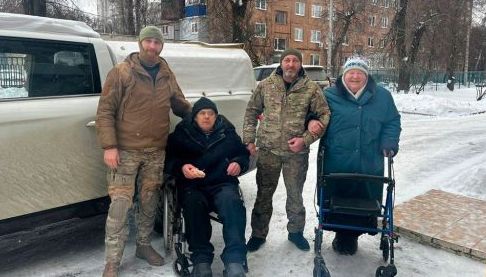 Поетеса евакуювалася з Харкова під обстрілами: історії людей, які покидають зону бойових дій