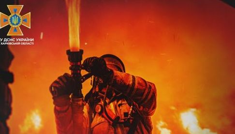 Пожежі внаслідок російських обстрілів на Харківщині: постраждалі та масштаби руйнувань