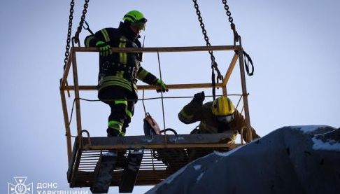Жертви та наслідки російської атаки на термінал Нової пошти в Коротичі