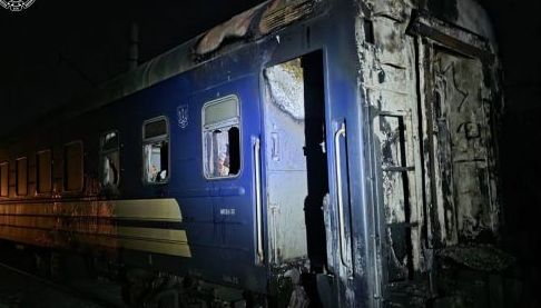 Трагедія на Західі України: Підтверджено загибель шестеро людей внаслідок обстрілу потяга
