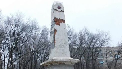 Валківці знесуть пам’ятник більшовицьким окупантам: історія та контекст