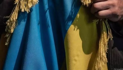 Харківський житель засуджений за крадіжку прапора з могили військового
