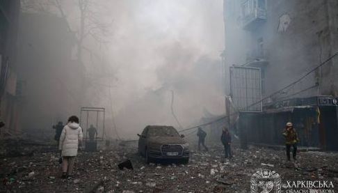 Трагічні наслідки обстрілу Харкова: пошукові роботи тривають