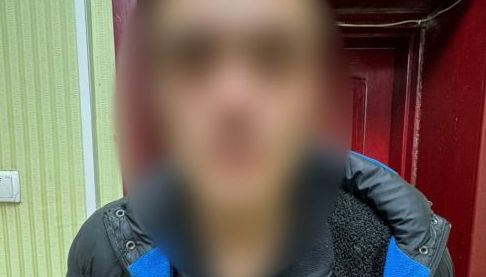 В Харкові затримали чоловіка, який влаштував грабеж біля церкви
