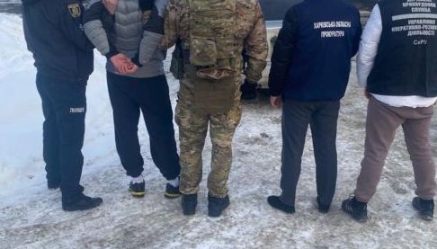 У Харкові викрили схему незаконного переправлення громадян за кордон