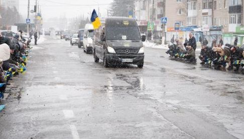 Зустріч з Вічною Темрявою: Історія Героя з Харківщини