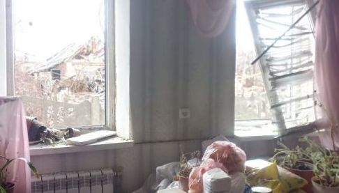Внаслідок російського удару КАБом пошкоджені житло та автомобіль в Козачій Лопані, Харківська область