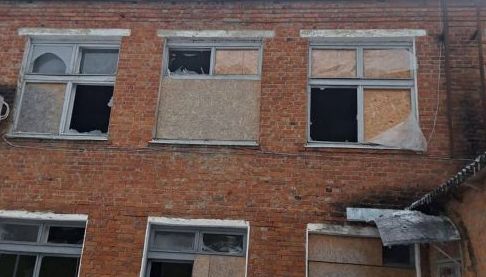 Внаслідок обстрілу на Харківщині пошкоджено колишній дитячий будинок