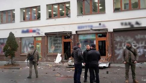 Символічні атаки: Офіційний Київ оцінює нові виклики для України
