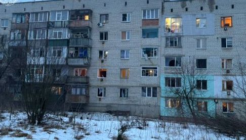 Внаслідок російського обстрілу в Харкові постраждала родина
