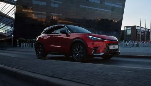 Lexus LBX: Інноваційний Міський Кросовер
