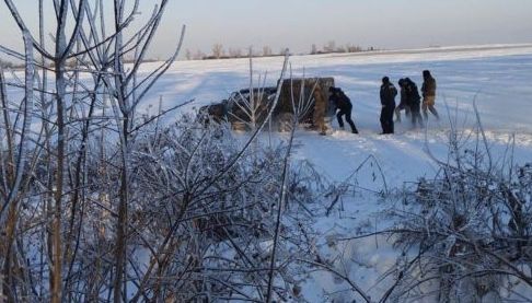 Поліція Харківщини рятувала водіїв від ожеледиці та снігових заметів