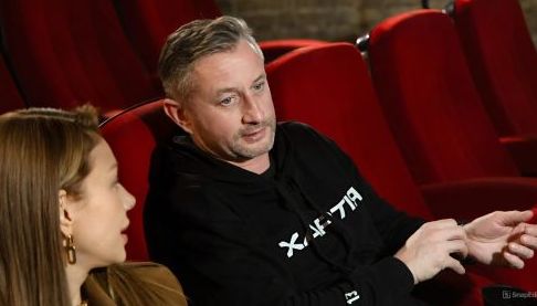 Сергій Жадан заступився за Тіну Кароль: Розвінчування міфів про зйомки пісні “У нас немає світла”
