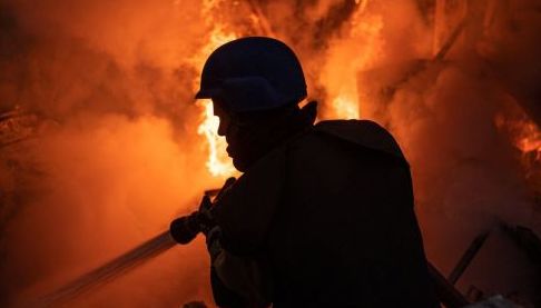 В Харкові пожежа в багатоповерхівці: Оперативна евакуація та ліквідація