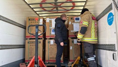 Харківські пункти незламності отримали генератори від Червоного Хреста