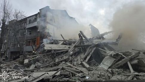 У Харкові після російських обстрілів пошкоджено понад 280 житлових будинків