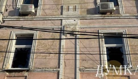 В Харкові завдано удару дроном: пошкоджені житлові будинки в історичному центрі