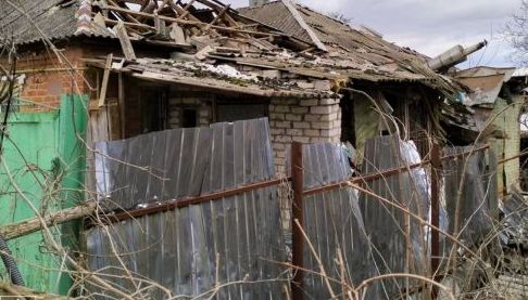 Російський обстріл Чугуєва: Пошкоджені житлові будинки та постраждалі