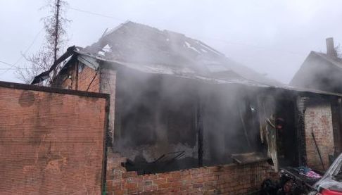 Пожежа в будинку через російський дрон на Харківщині