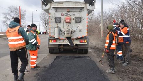 Швидкий ремонт доріг у Харковані: ліквідація ям