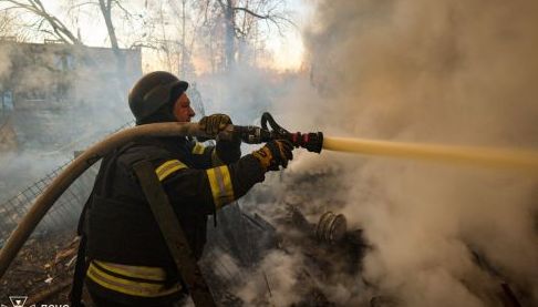 В Краснокутську Харківської області ліквідували пожежу, постраждав чоловік