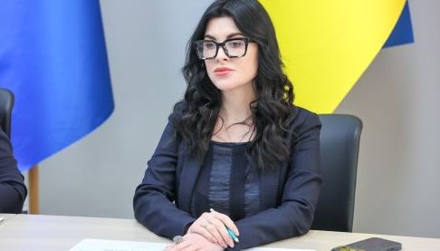 Декларація Валерії Дзюби за 2025 рік: зарплата, майно та відсутні дані про доходи чоловіка