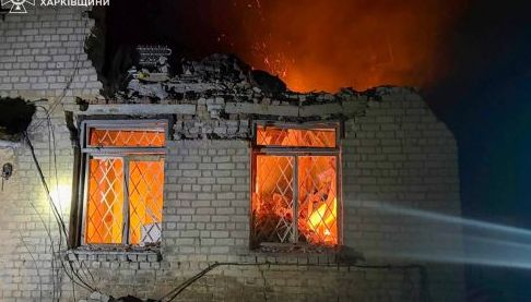 Атака дрона на адміністративну будівлю у Великому Бурлуку
