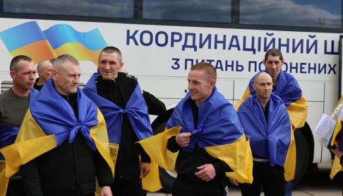Після понад 20 місяців полону до Златополя повернувся Віталій Назаренко