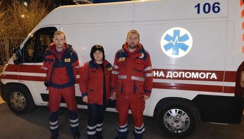 На Харківщині бригада екстреної допомоги врятувала 78-річного чоловіка