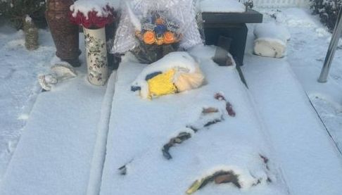 На Харківщині розслідують наругу над могилою захисника України