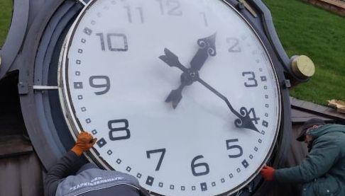 Оновлення годинника у Саржиному яру: нові технології та світло