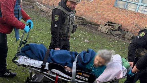 Евакуація жінки з Харківщини після інсульту внаслідок обстрілу