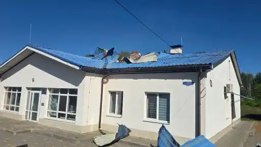 Наслідки ворожого удару по медичному закладу на Харківщині