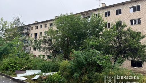 Наслідки масованої атаки на Харківщину: в Ізюмі триває ліквідація руйнувань
