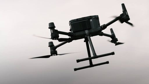 Невдала спроба: російський солдат намагався збити FPV-дрон лопатою